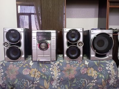 Muzikalni sentir Sony xolati zur