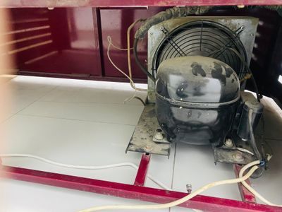 Каспер витринное холодилник Абсолютно новый