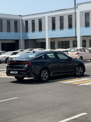 Kia K5 2023 lyuksiz pozitsiyasi