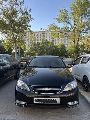 Chevrolet qora jentra