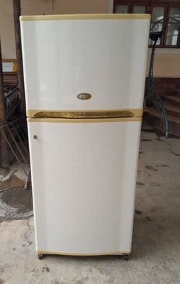 Холодильник Xolodelnik Katta sotiladi bo'yi 175 , eni 75 sm