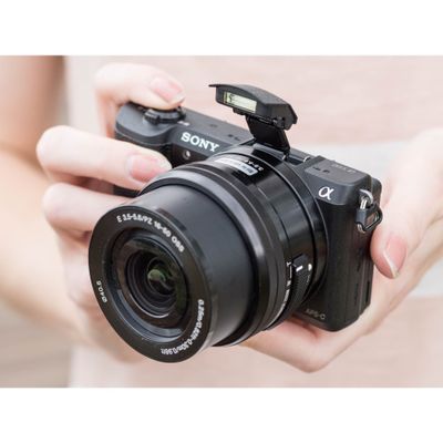 Sony a5100 alpha5100 в идеальном состоянии, фул комплект