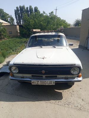Volga GAZ 2410 sotiladi