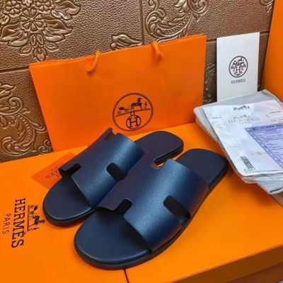 Тапочки Hermes.