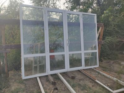 Акфа витраж ва Икки табакали эшиклар срочно сотилади