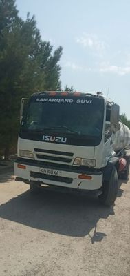 Водавоз Isuzu sotiladi. Yili 2011. Обемь. Систерна. 12 тонналик.