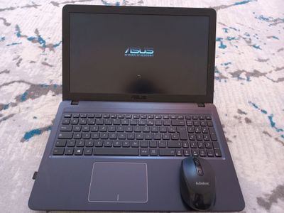 Asus nautbuk