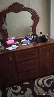 Мебель - стенка и трюмо