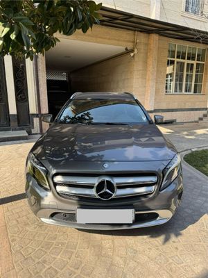 Mercedes-Benz GLA200