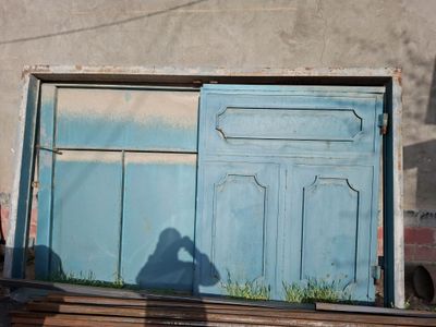 Дарвоза сотилади