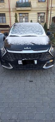 Автомобил KIA Sporteych