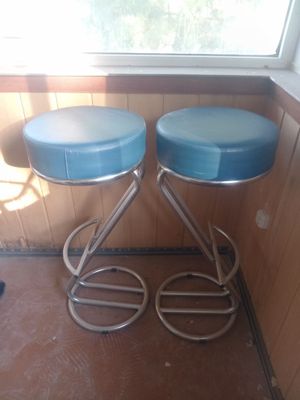 Продаются барные стулья б/у