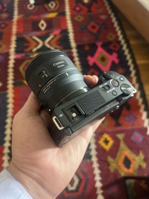 Kamera Sony ZV-E10 (Bonus: Mic, Org batareyka, 50mm obyektiv, sumka)