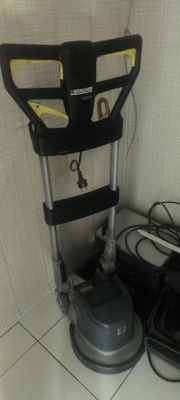 Karcher 33/180 Уборочная машина,состояние идеал