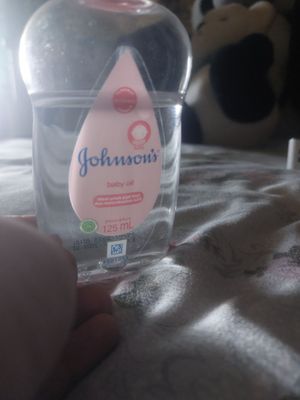 Johnson baby oil