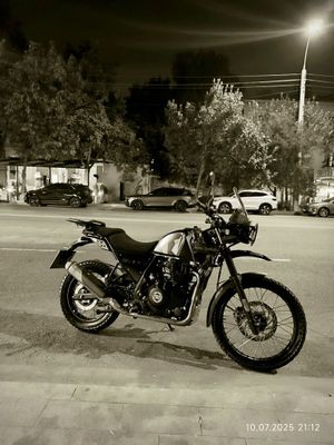 Мотоцикл Royal Enfield