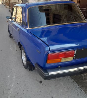 VAZ 2107 sotiladi