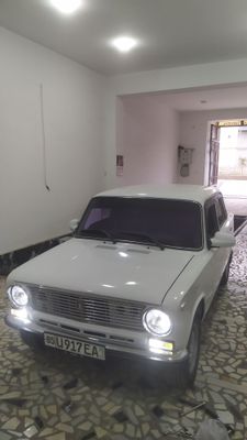 Ваз 21013 сотилади. 1982 йил