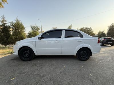 Nexia 3 sotiladi