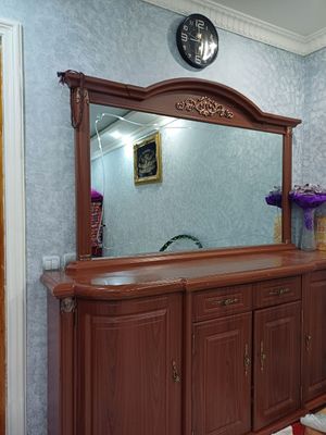 Продаётся: Классический комод с зеркалом из МДФ