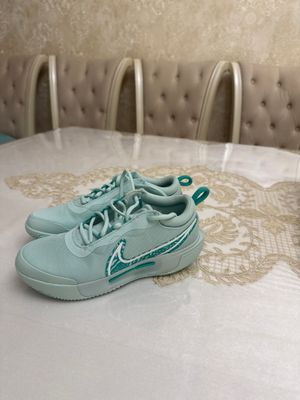 Продаётся! Nike air zoom . Оригинал. Цвет Tiffany