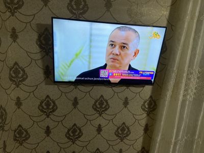 Телевизор новый 43m не смарт