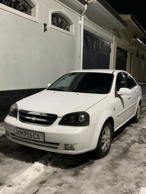 Продаётся Lacetti 1.8