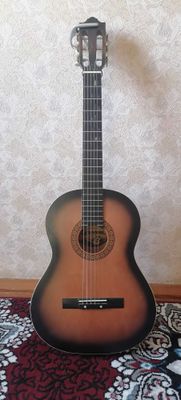 Gitara klasicheskiy satiladi