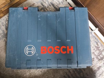 Перфоратор BOSCH