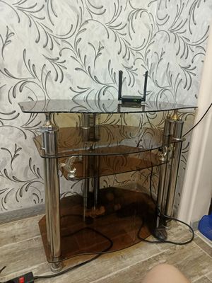 Срочно продам стеклянную тумбу