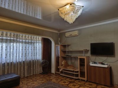 Продается 5ком квартира в центре