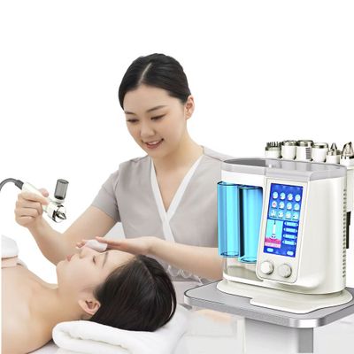 Новый аппарат для очистки лица