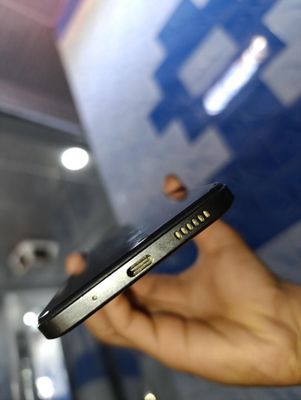 Poco M5 6/128 holati alo holatda