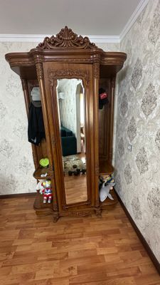 Продается прихожка . Цена  2млн сум