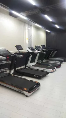 Беговая дорожка с функцией биометрического сканирования. F