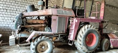Комбайн полессе сотилади жохори беда жаткаси бор