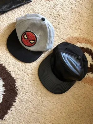 Продам 2 кепки