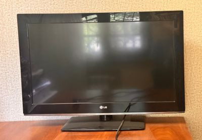 телевизор LG 32 дюйма (модель 32LK330)