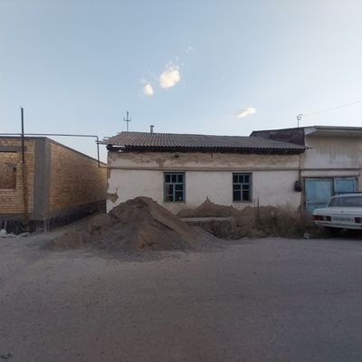 Sergeli index moshina bozor oldida