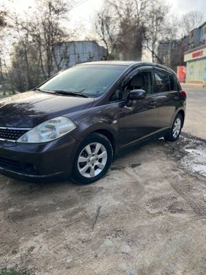 Ниссан тиида 2008 холати аьло пробег 140.000