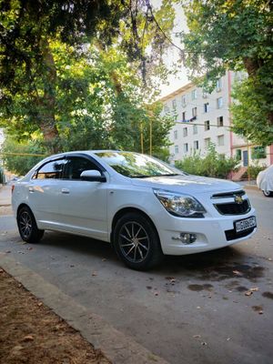 Срочно продаю chevrolet Cobalt