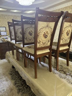 12тали стол стул срочно сотилади