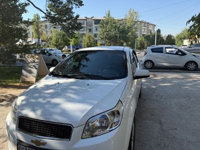 Срочно продается Нексия 3 автомат!
