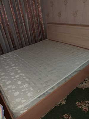 Продаётся двух спальная кровать.