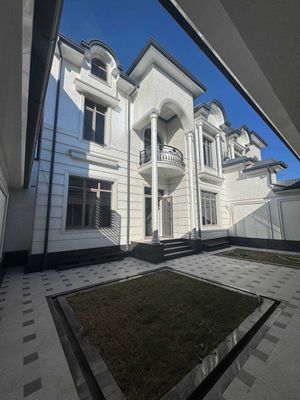 Срочно продается евродом 450 м² евроремонт Ор: ул.Циалковский (США)