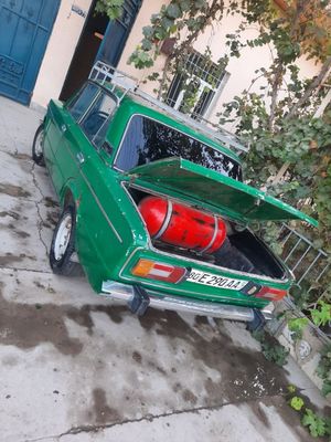 Jiguli 06 sotiladi