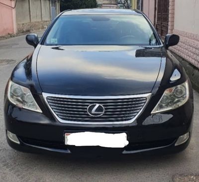 Продаетс автомобиль Лексус LS 460 черного цвета.2008 года премиум кла