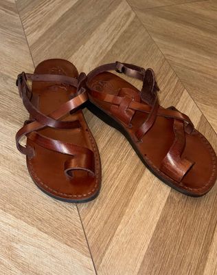 Сандали 40-41 размер кожаные