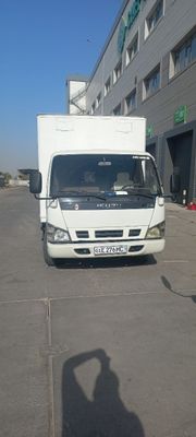 Isuzu sotiladi srochniy