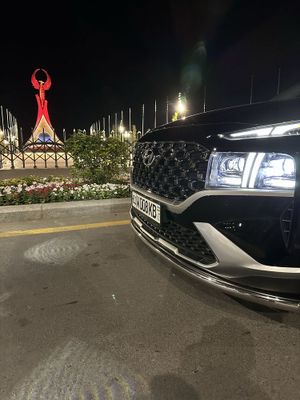 Hyundai Santafe 2022 2.5 Full. Rangi qora probeg 103 00 km